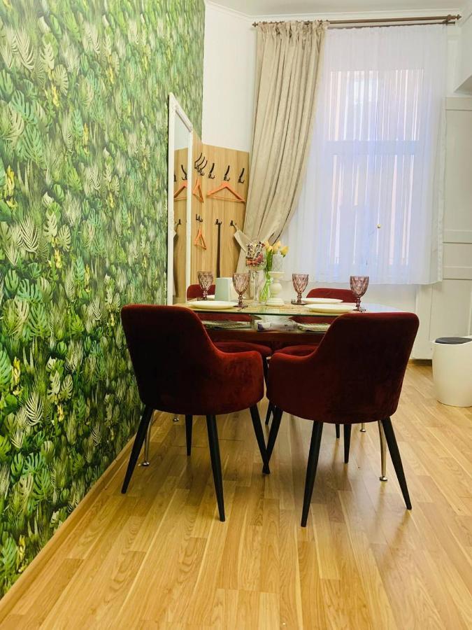 Centr Opera House 2 Rooms Lviv Luaran gambar