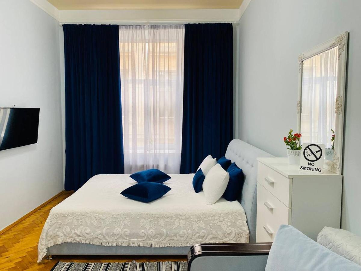 Centr Opera House 2 Rooms Lviv Luaran gambar