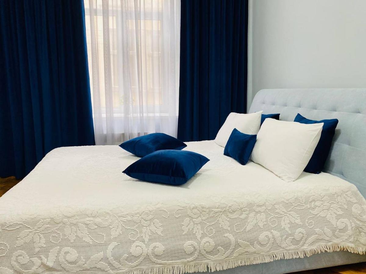 Centr Opera House 2 Rooms Lviv Luaran gambar