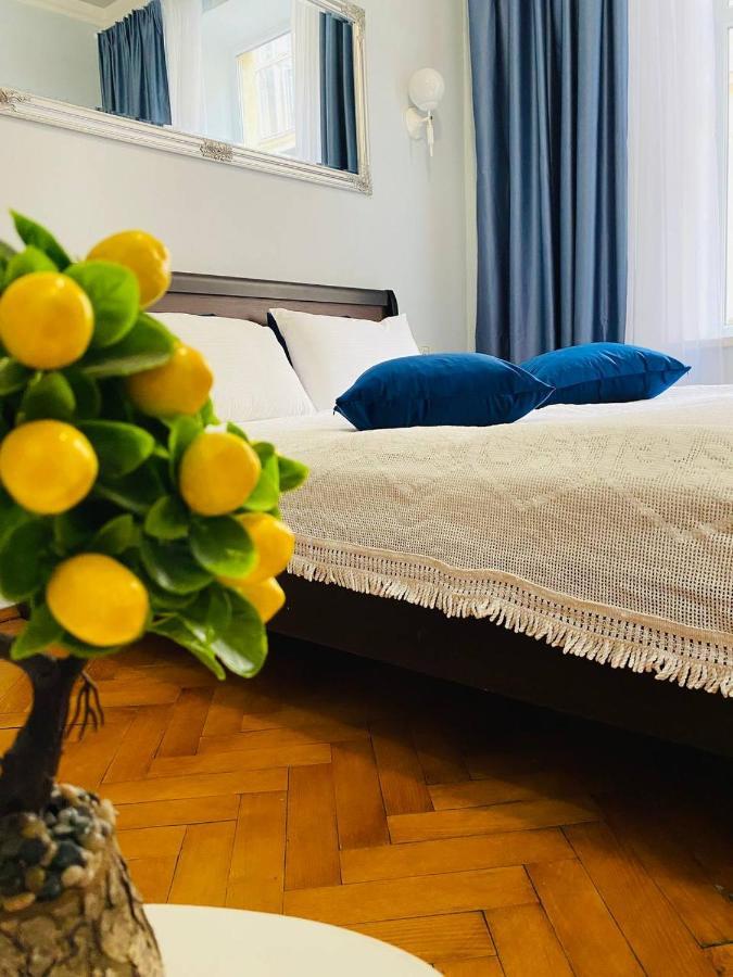 Centr Opera House 2 Rooms Lviv Luaran gambar